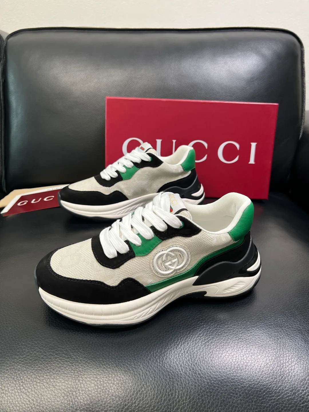Men's shoes 💰800 Gucci top purchasing Gucci counter new model, original factory configuration imported cowhide from Italy with printed fabric, imported cowhide lining, breathable and comfortable, sole: original factory special sole is super comfortable, original factory and single goods are high quality, welcome to compare, code number 38-44 (customized 45)
